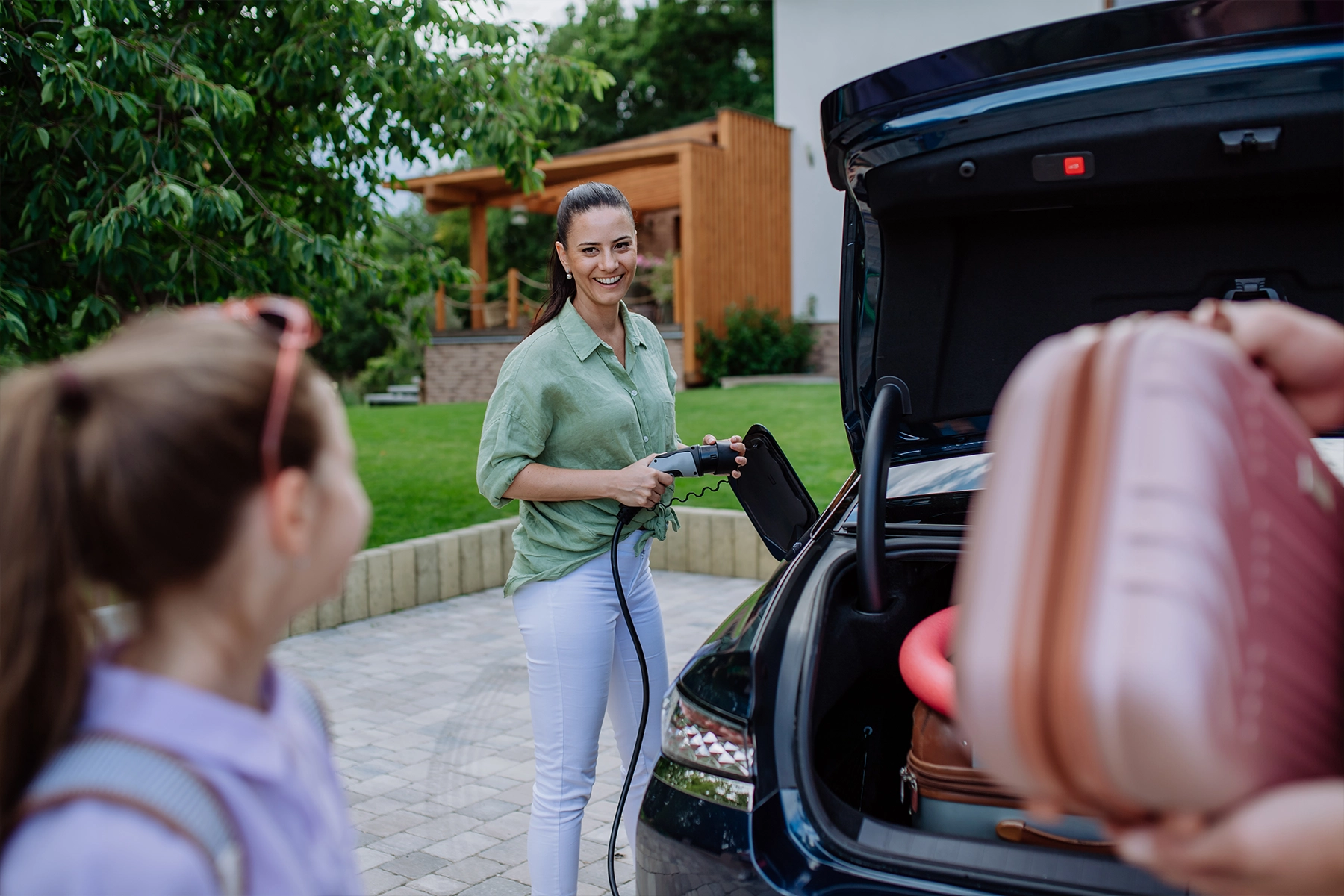 Particulier elektrisch rijden en laden tijdens een reis naar het buitenland
