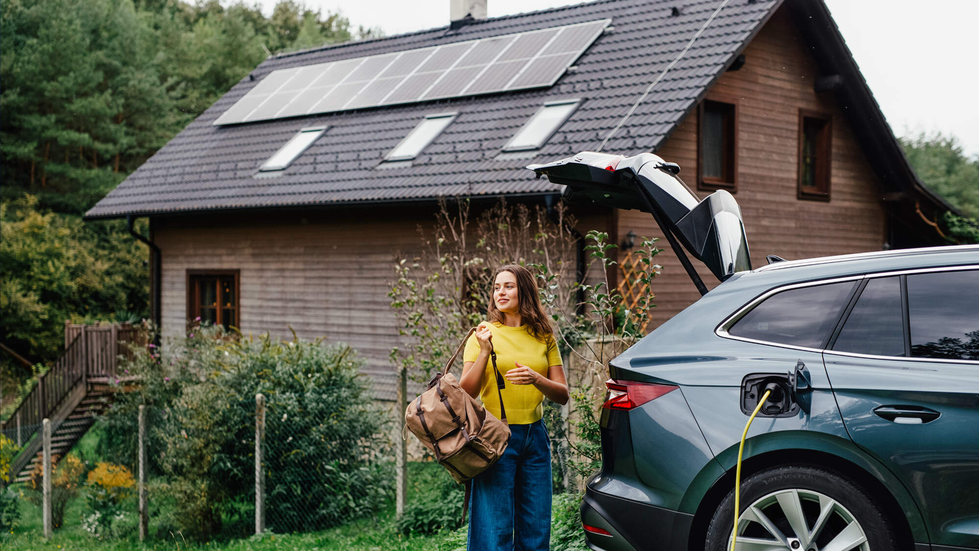 Elektrische auto thuisladen met zonnepanelen en de ERE-regeling