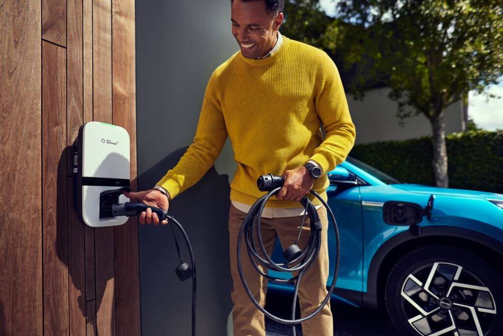 Elektrische auto's in Utrecht ingezet als 'rijdende buurtbatterij'
